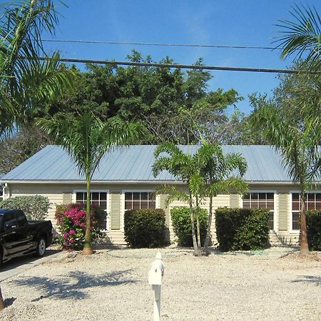 Lazy Cuckoo Inn - Sleek And Stylish Studio Apartments Fort Myers Beach Dış mekan fotoğraf