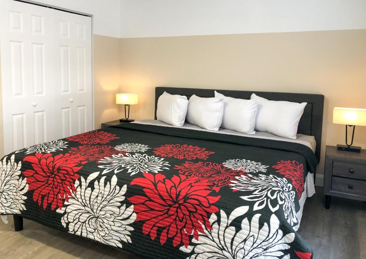 Lazy Cuckoo Inn - Sleek And Stylish Studio Apartments Fort Myers Beach Dış mekan fotoğraf