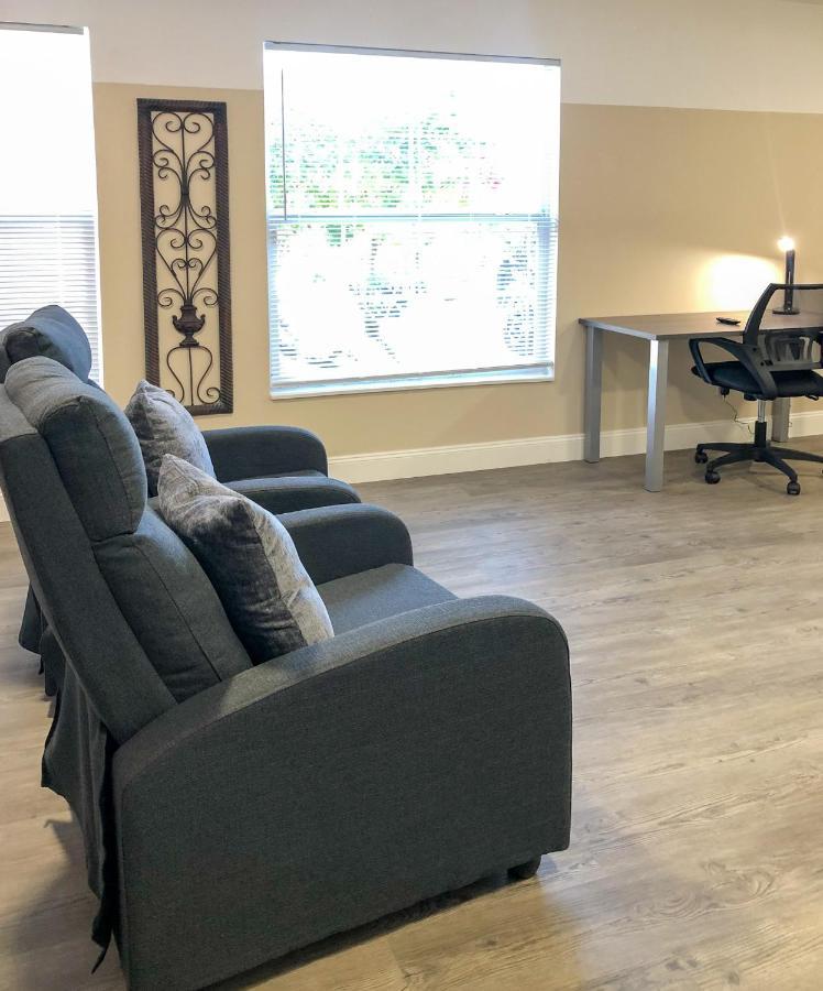 Lazy Cuckoo Inn - Sleek And Stylish Studio Apartments Fort Myers Beach Dış mekan fotoğraf