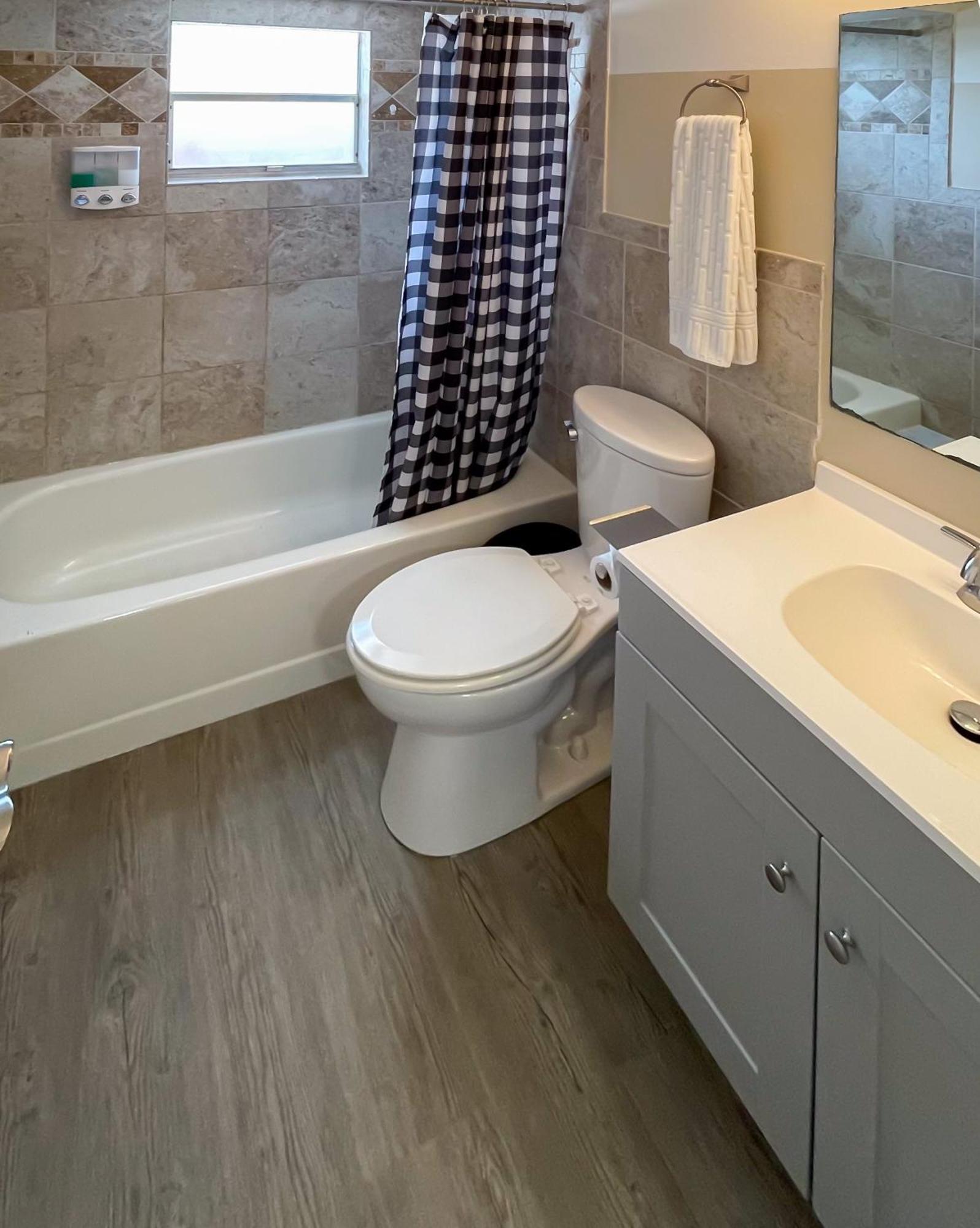 Lazy Cuckoo Inn - Sleek And Stylish Studio Apartments Fort Myers Beach Dış mekan fotoğraf